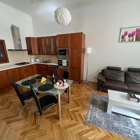 The Old Town'S Apartment Praag Buitenkant foto